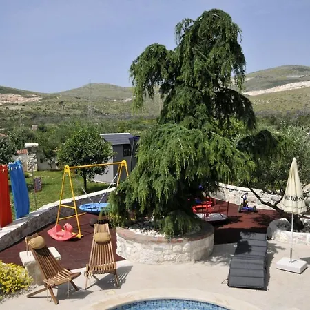 Villa Tanja *
